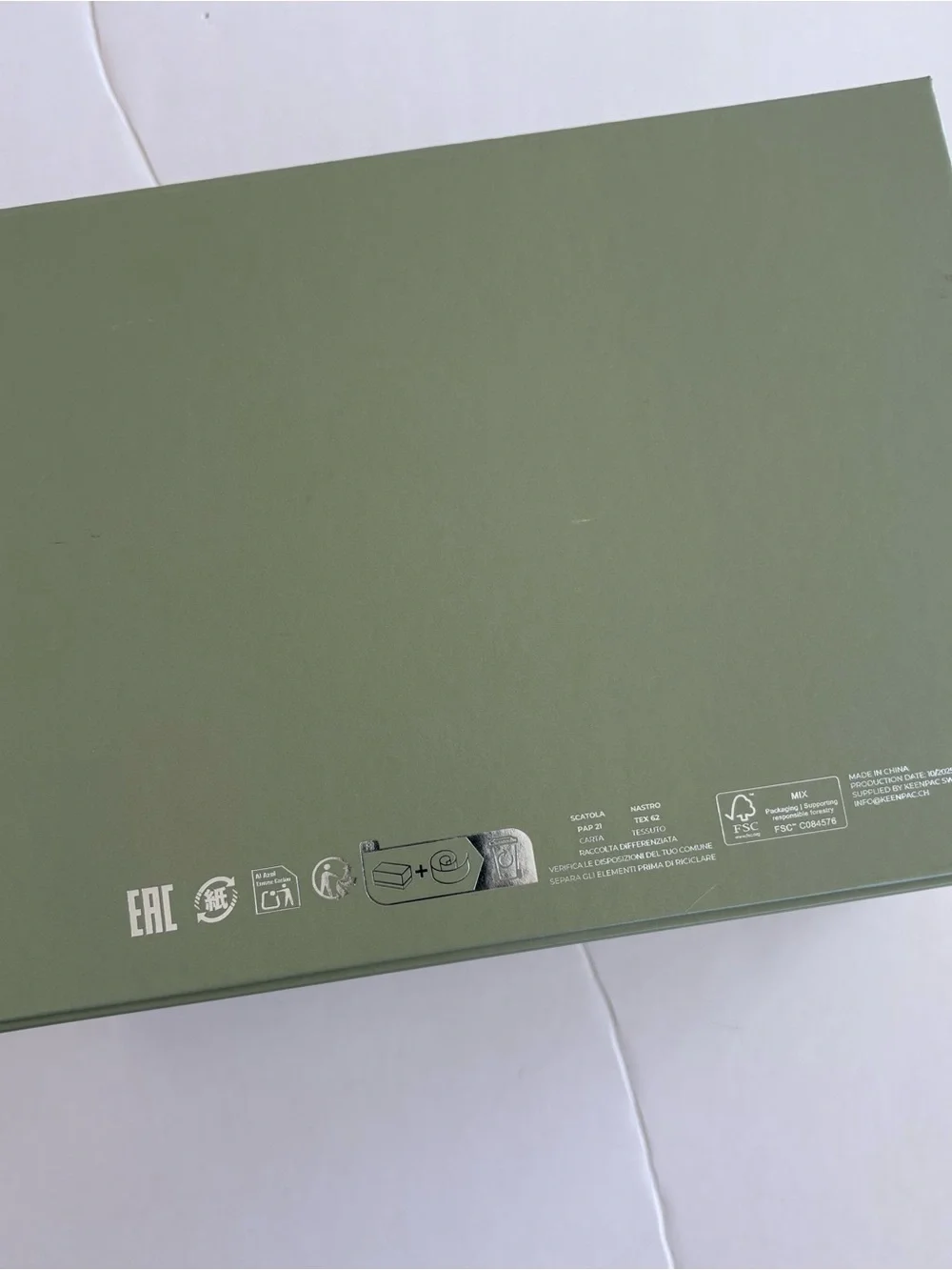 Van Cleef & Arpels Large Slide Out Gift Box and Folio